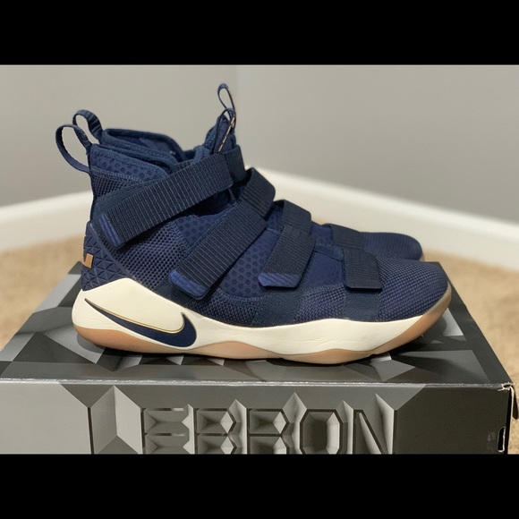 lebron soldier 11s